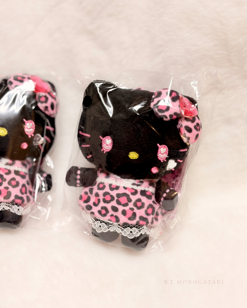 SANRIO | HELLO KITTY 黑色皮膚 豹紋掛件